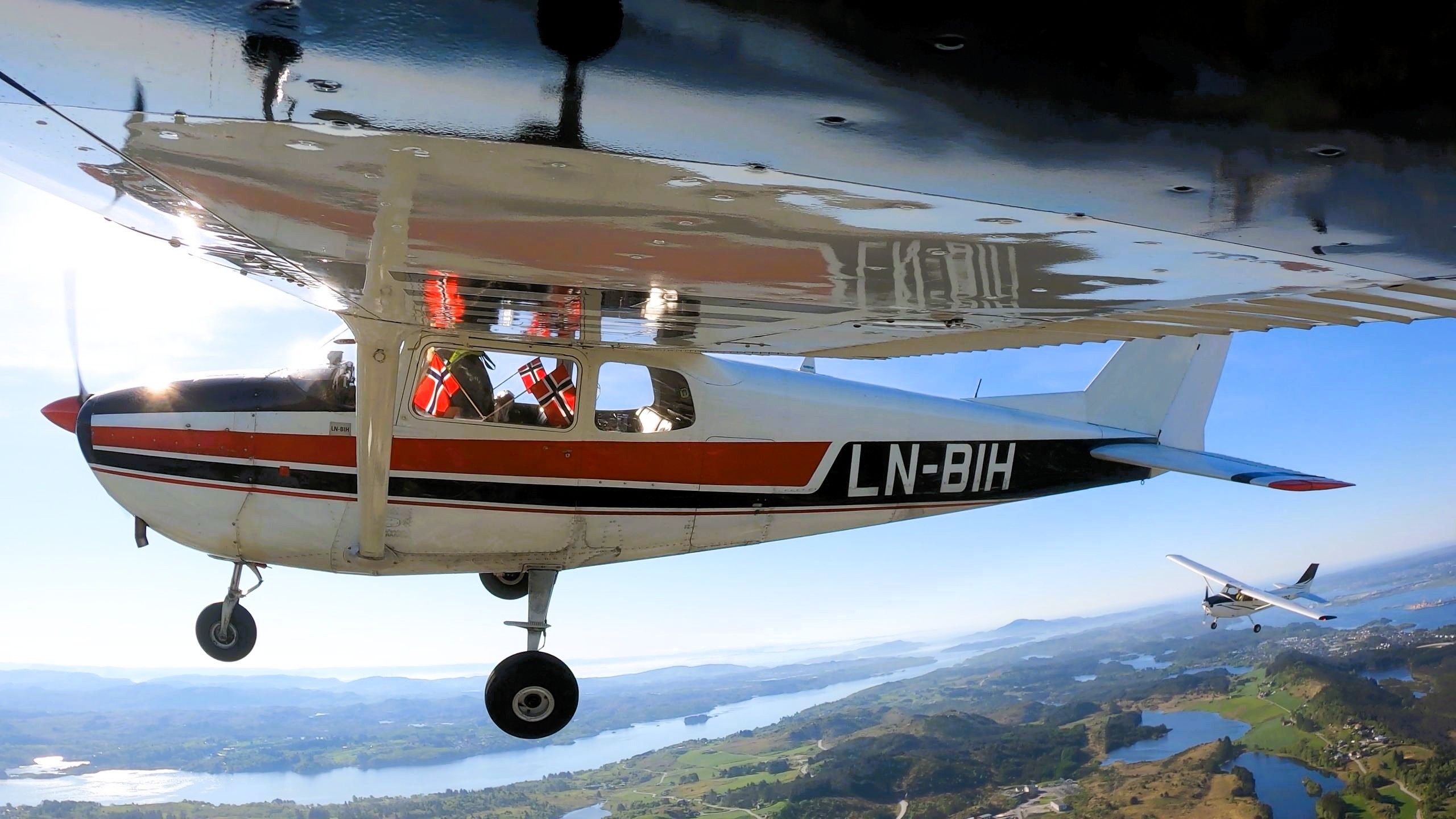 LN-HOG in the air over Karmøy
